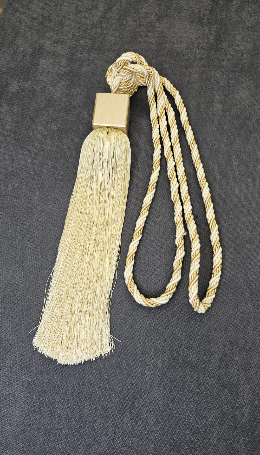 شرابه ۱۶۰۱ مکعبی چوبی